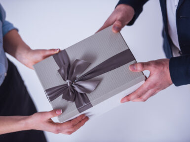 CSE : 10 idées de cadeaux originaux pour motiver et remercier vos équipes