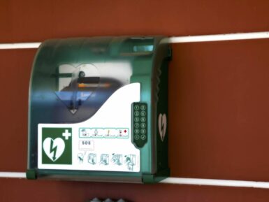 Défibrillateurs DAE en ERP : respectez vos obligations légales